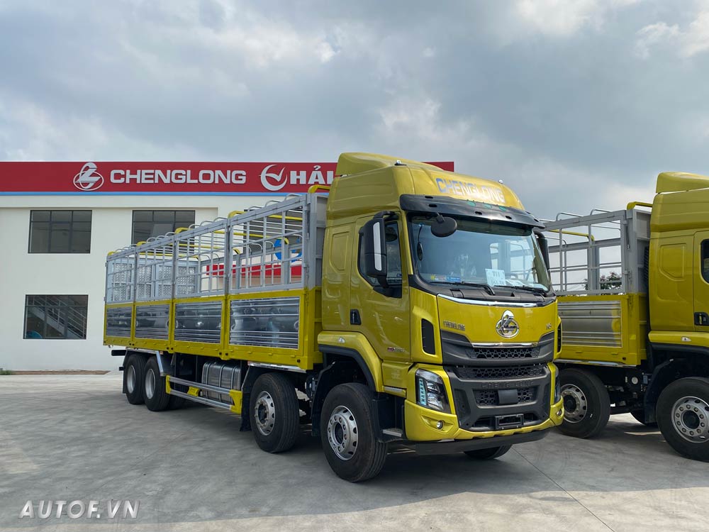 Xe tải ChengLong 4 chân H5 290HP thùng mui bạt 9.9m